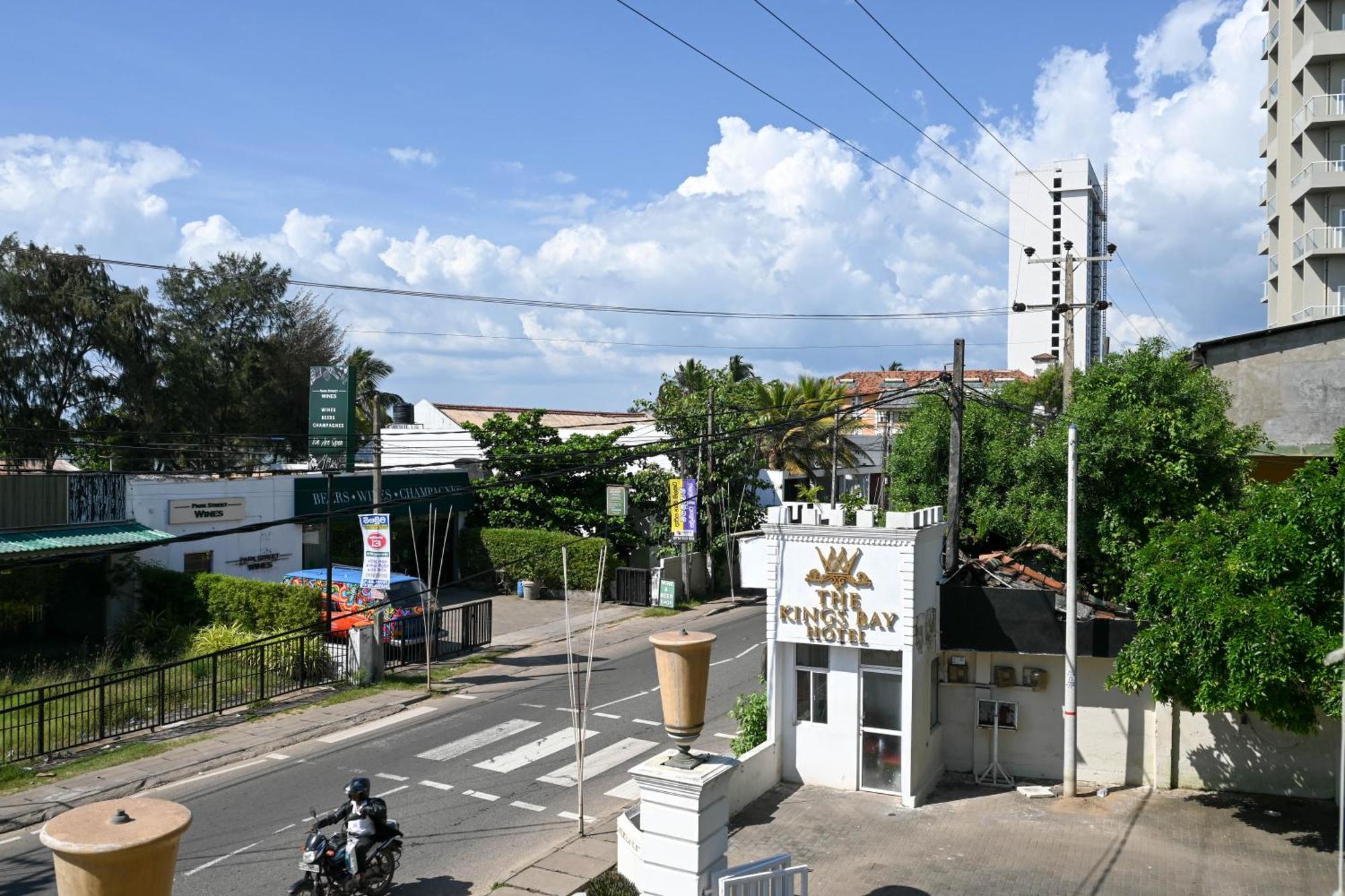The Kings Bay Hotel By Silvas Negombo Luaran gambar